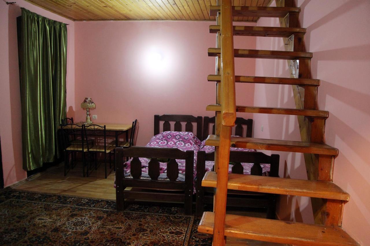 Appartamento Vintage House 19 Century Tbilisi Esterno foto